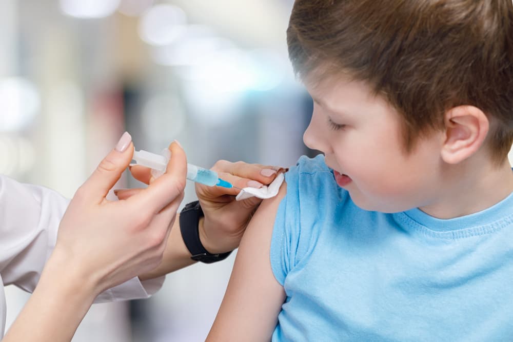 Γιατί πρέπει να γίνει άμεσα η αναπλήρωση των εμβολίων σύμφωνα με τους παιδίατρους 