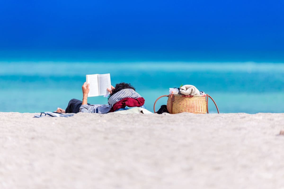 7 βιβλία για την παραλία εμπνευσμένα από το καλοκαίρι 