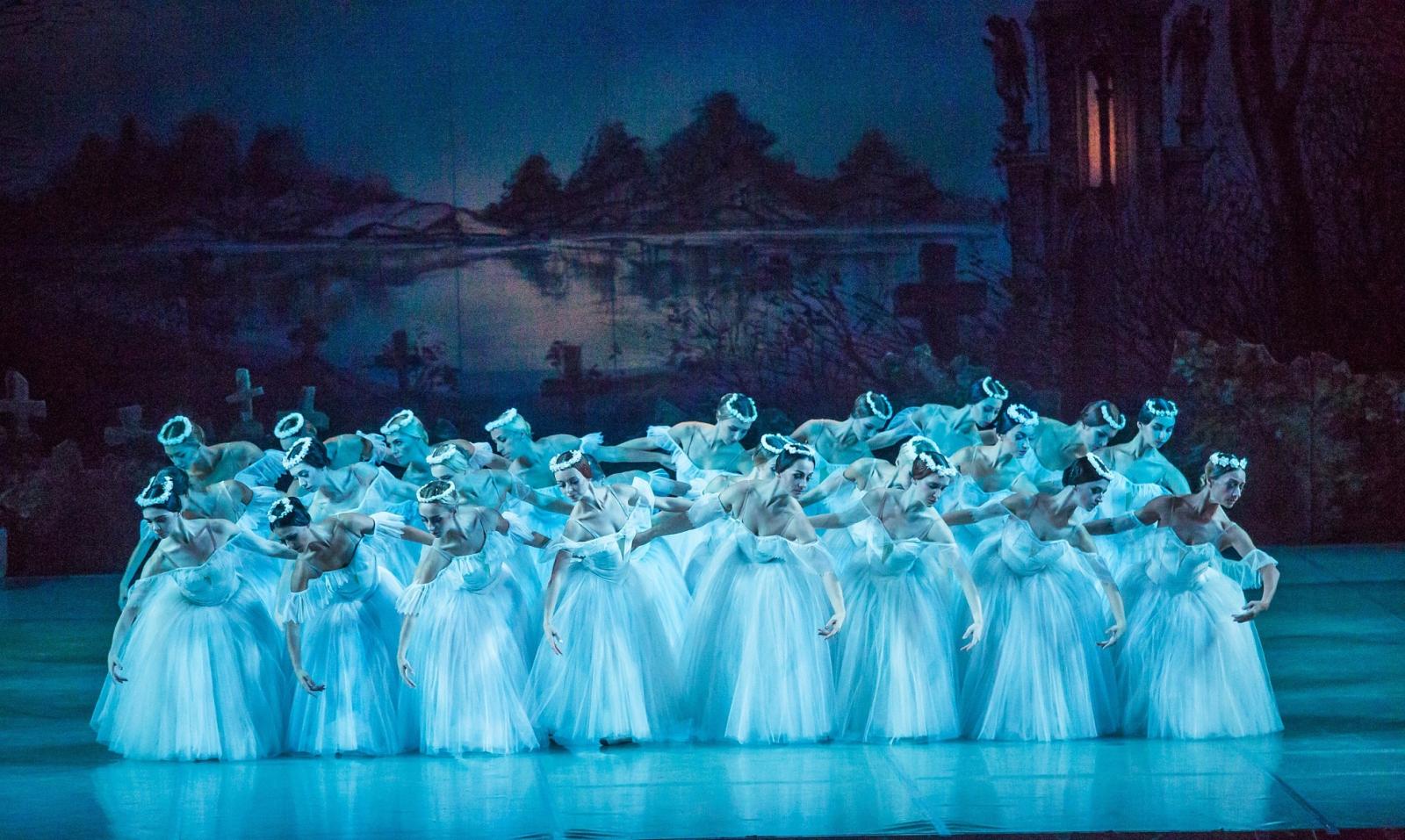 «Ζιζέλ»: Μπαλέτο της Εθνικής Όπερας της Οδησσού στο Μέγαρο Μουσικής Αθηνών
