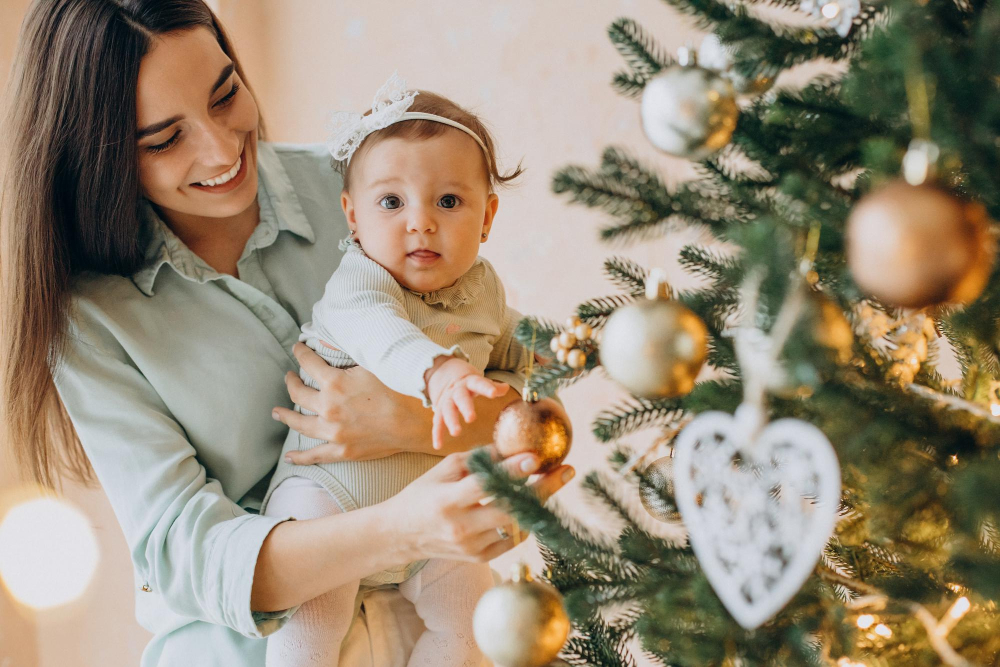  Πώς θα κάνετε ξεχωριστά τα πρώτα Χριστούγεννα του μωρού σας 
