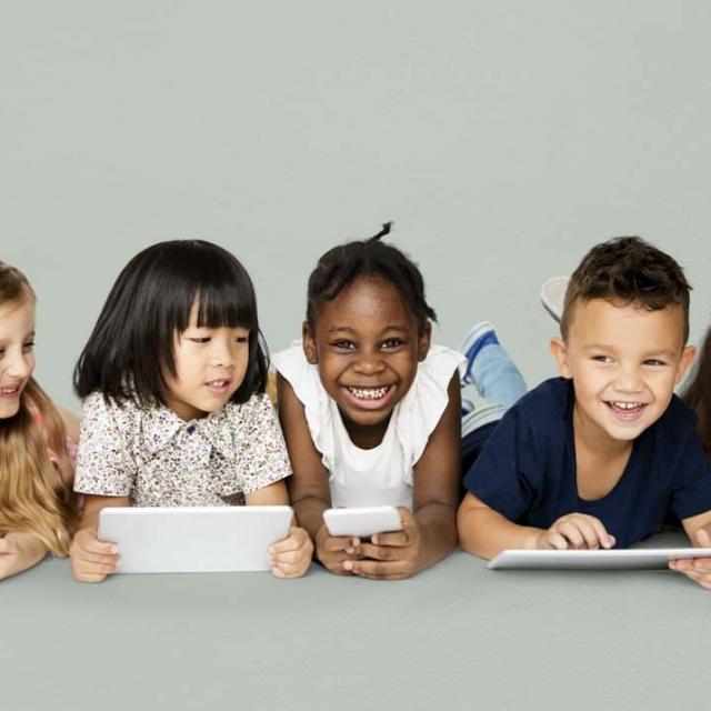 5 τρόποι για να περιορίσετε τη χρήση τεχνολογίας στα παιδιά 