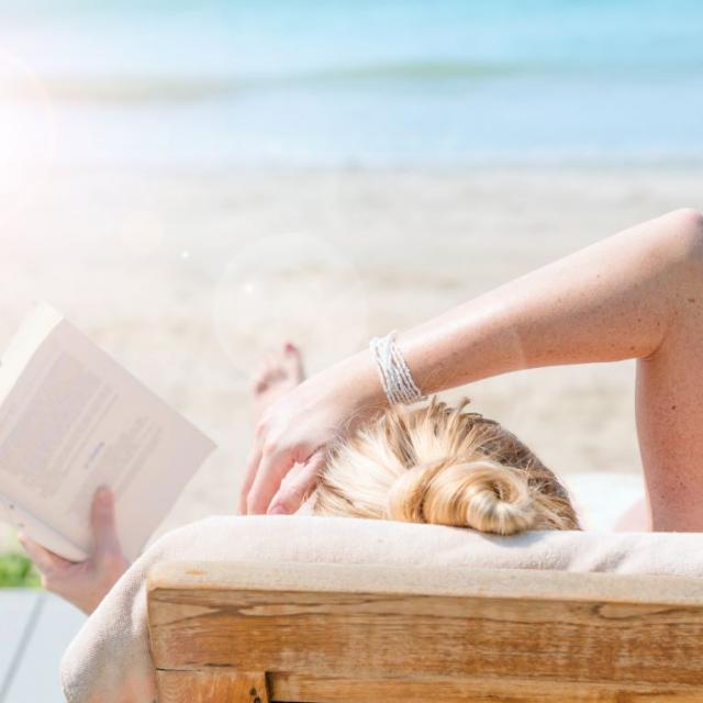 7 βιβλία για την παραλία εμπνευσμένα από το καλοκαίρι