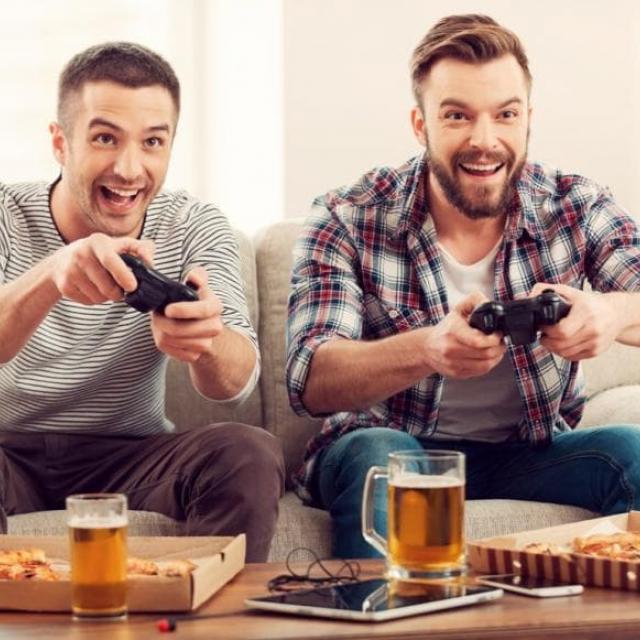 Γιατί οι άνδρες εξακολουθούν να παίζουν video games; 