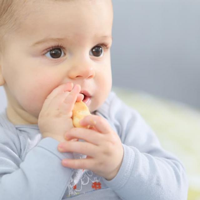 Μπισκότα για μωρά: 4 εύκολες συνταγές για τα πρώτα δοντάκια και όχι μόνο
