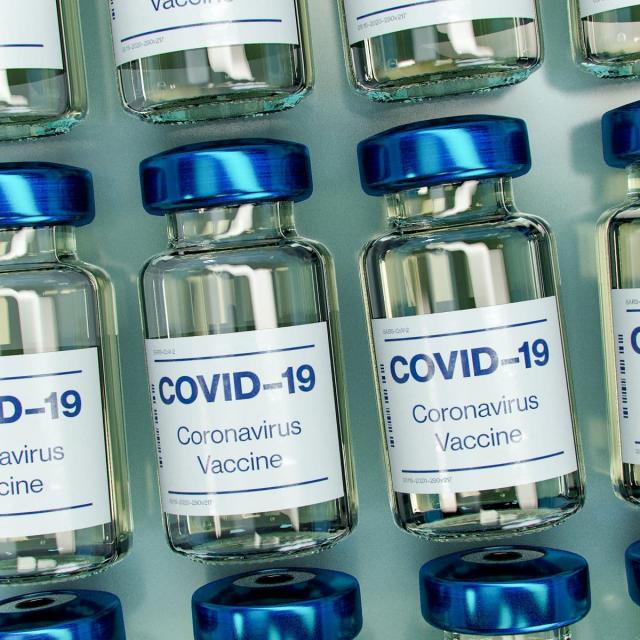 Νέα εμβόλια κορωνοϊού: Διαθέσιμα από τις 14 Σεπτεμβρίου -Τι ισχύει για νοσήσαντες, ανεμβολίαστους