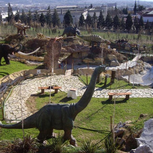 Η μεγαλύτερη έκθεση με δεινόσαυρους στο Περιβαλλοντικό Προϊστορικό Πάρκο Δεινοσαύρων 