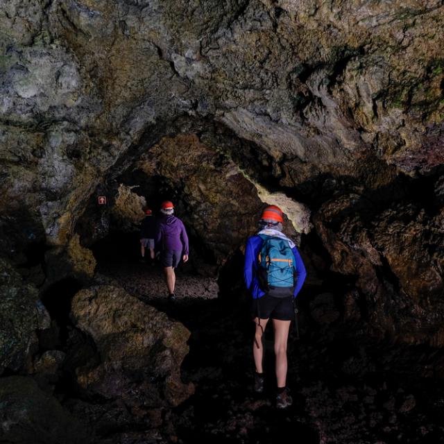 Πεζοπορικές διαδρομές στα 5 πιο γνωστά σπήλαια της Αττικής