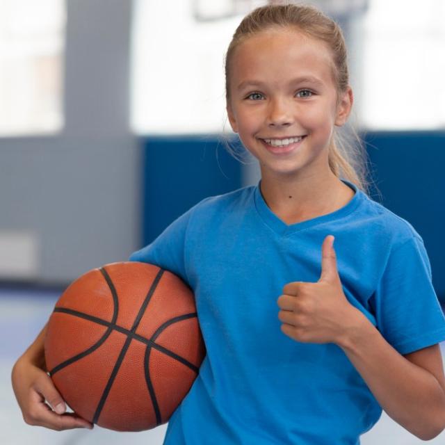 Ποιο άθλημα να επιλέξω για το παιδί μου – Τα οφέλη του μπάσκετ