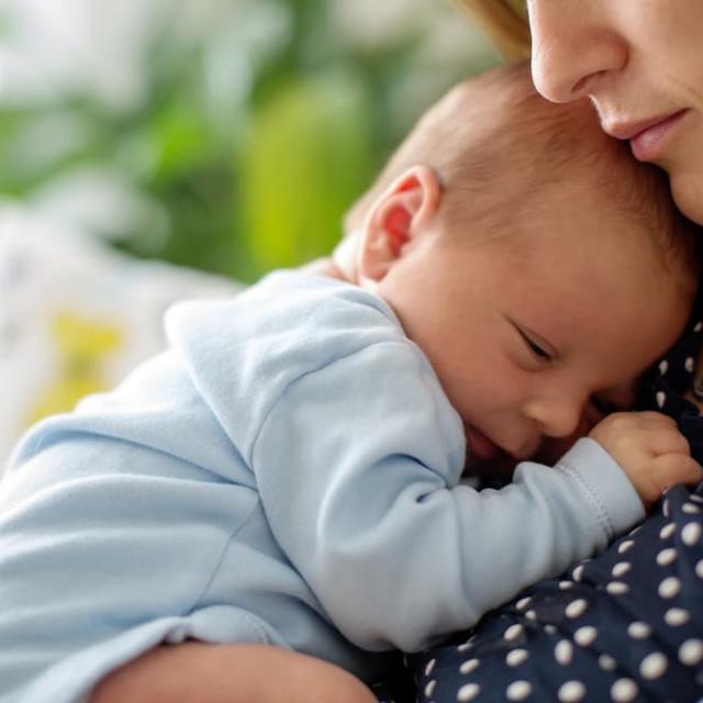 Πώς οι ανάγκες των μωρών επηρεάζουν την ψυχική τους υγεία 