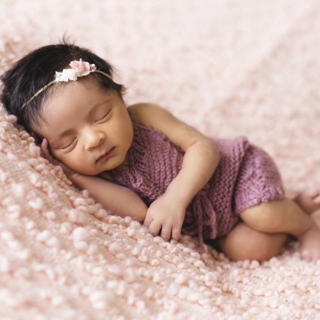 Πώς θα βοηθήσετε το μωρό σας να κοιμάται καλύτερα τους πρώτους έξι μήνες