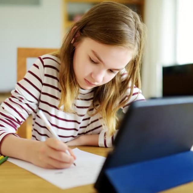 Πώς θα βοηθήσετε το παιδί να μελετά σωστά στο σπίτι