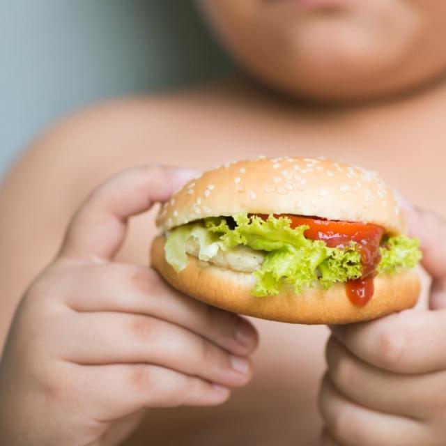ΠΟΥ: Σχεδόν 60% των ενηλίκων και 30% των παιδιών στην Ευρώπη είναι υπέρβαροι