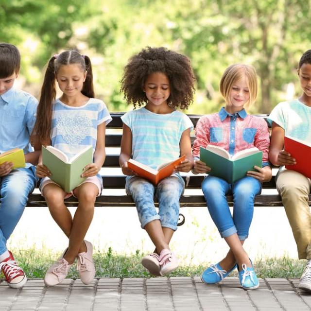 Τα 10 καλύτερα παιδικά βιβλία για το φετινό καλοκαίρι