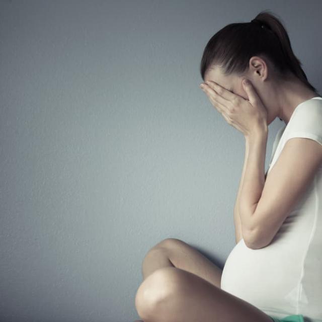 Τι νιώθει το έμβρυο όταν κλαίω; 