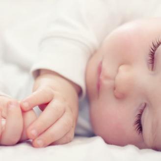 Όσα χρειάζεται να γνωρίζετε για τον ύπνο του μωρού σας 