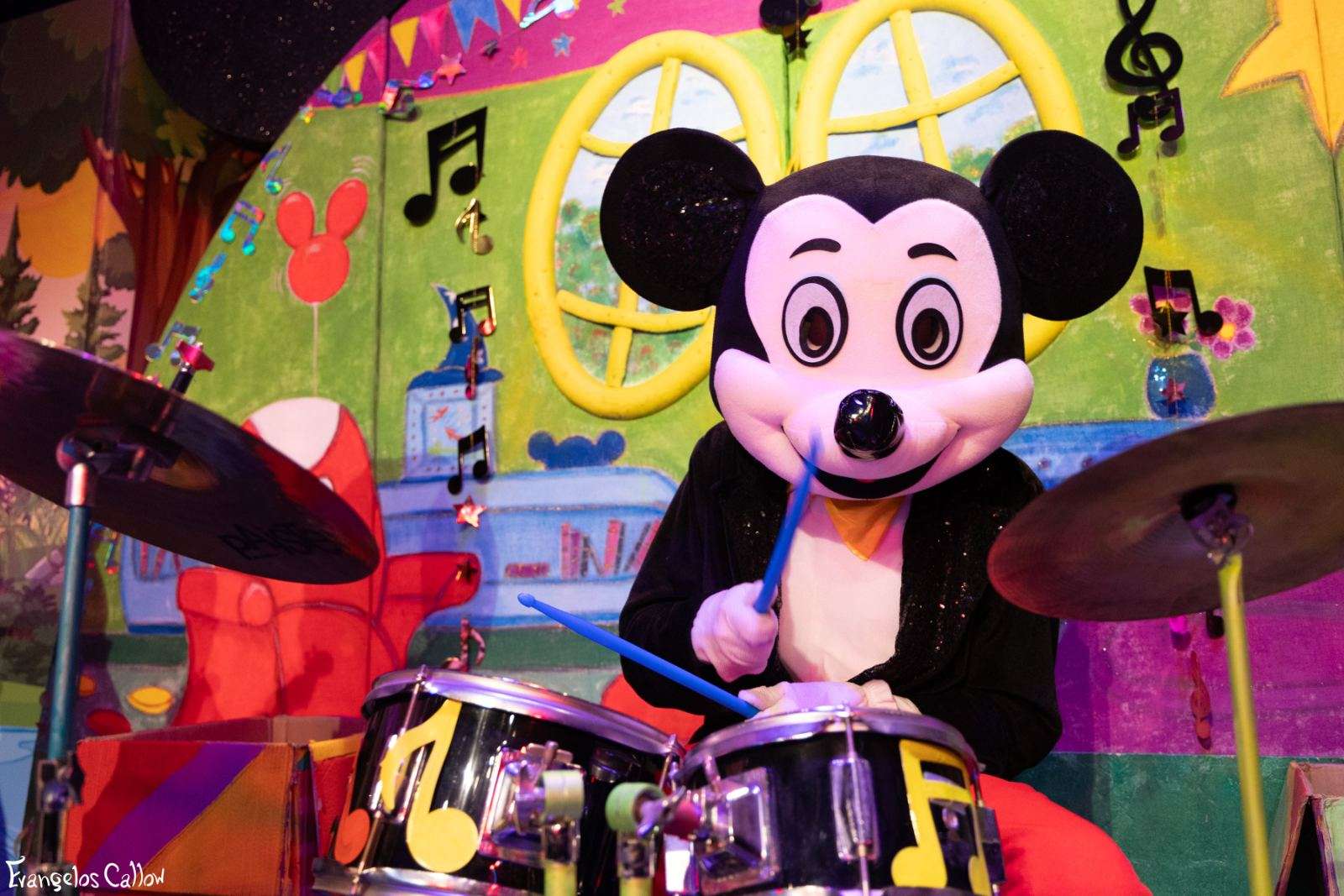 mickey theatro aylaia